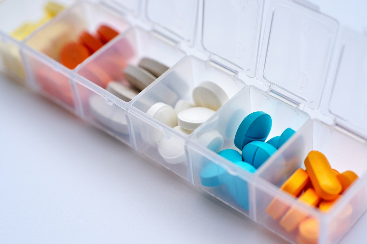 Симптоматическая терапия Таблетки в таблетнице